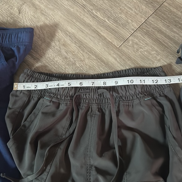 Small scrub bottoms - Picture 3 of 3